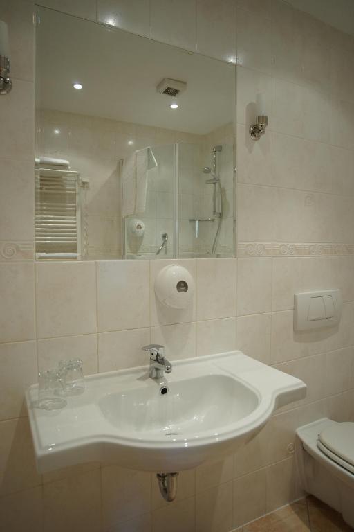 Hotel Grodzki Poznan Habitación foto